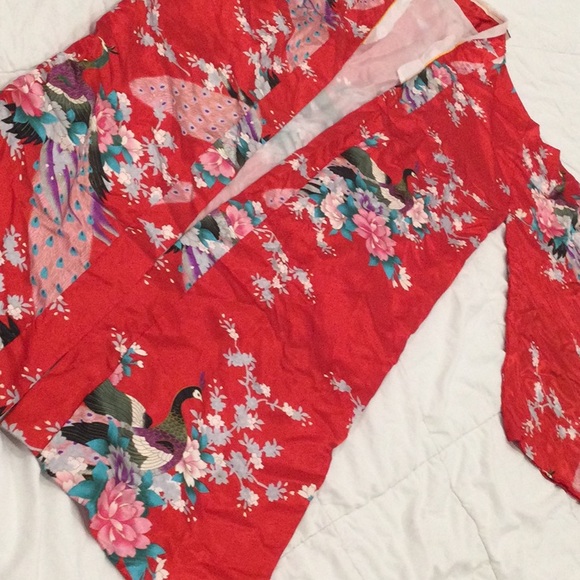 Japanese Kimono - Picture 6 of 13